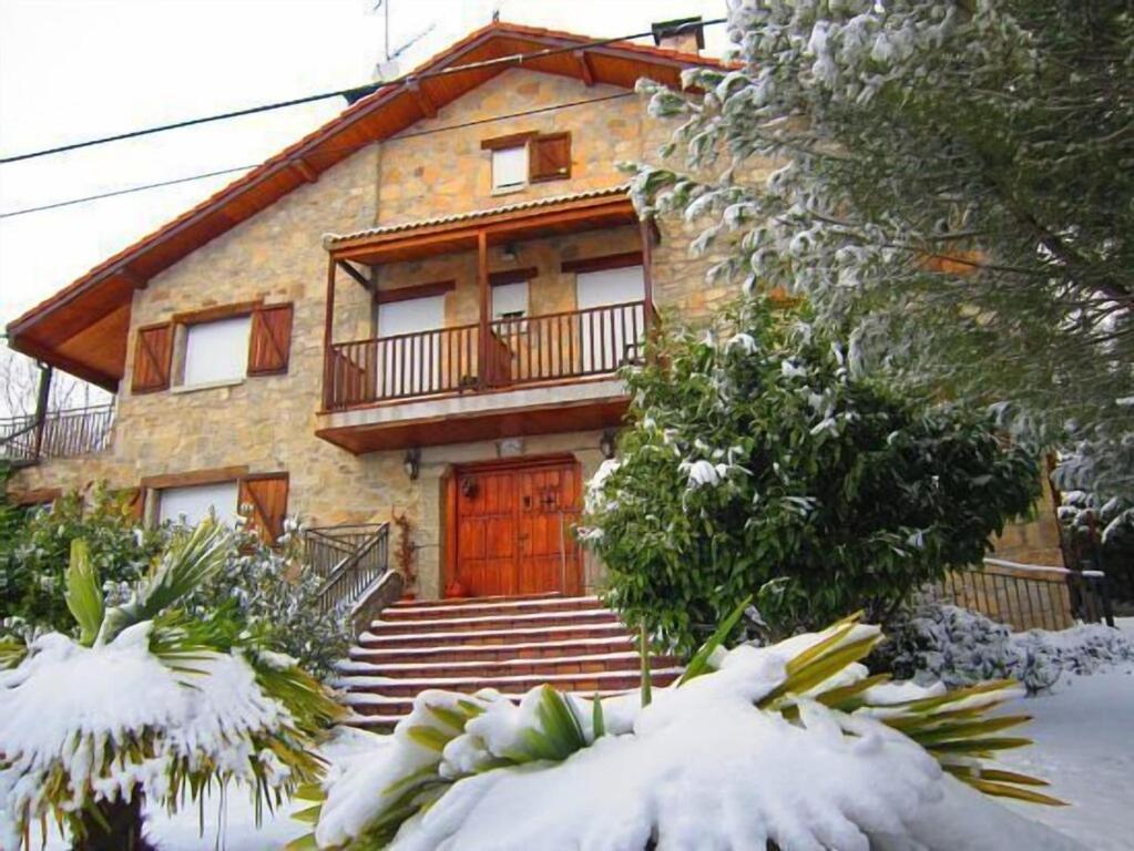 La Casona De Collado Pensionat Hoyos del Collado Eksteriør billede