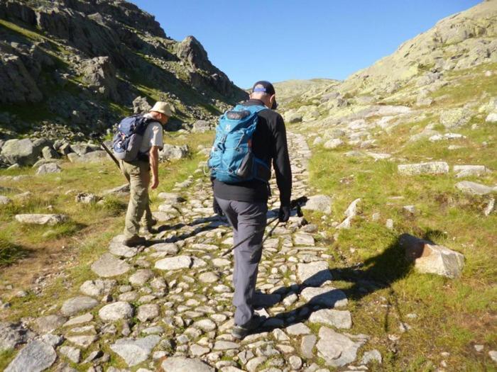 La Casona De Collado Pensionat Hoyos del Collado Eksteriør billede