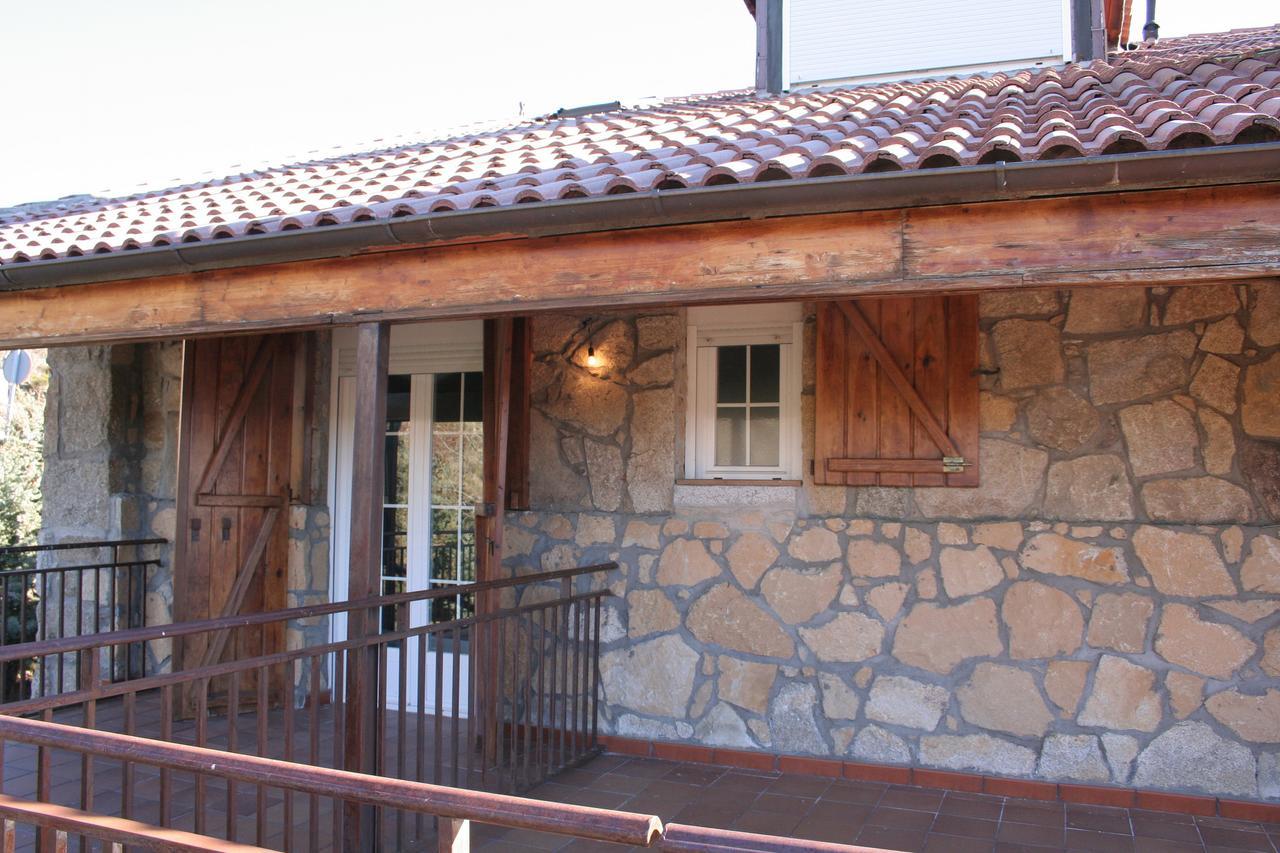 La Casona De Collado Pensionat Hoyos del Collado Eksteriør billede